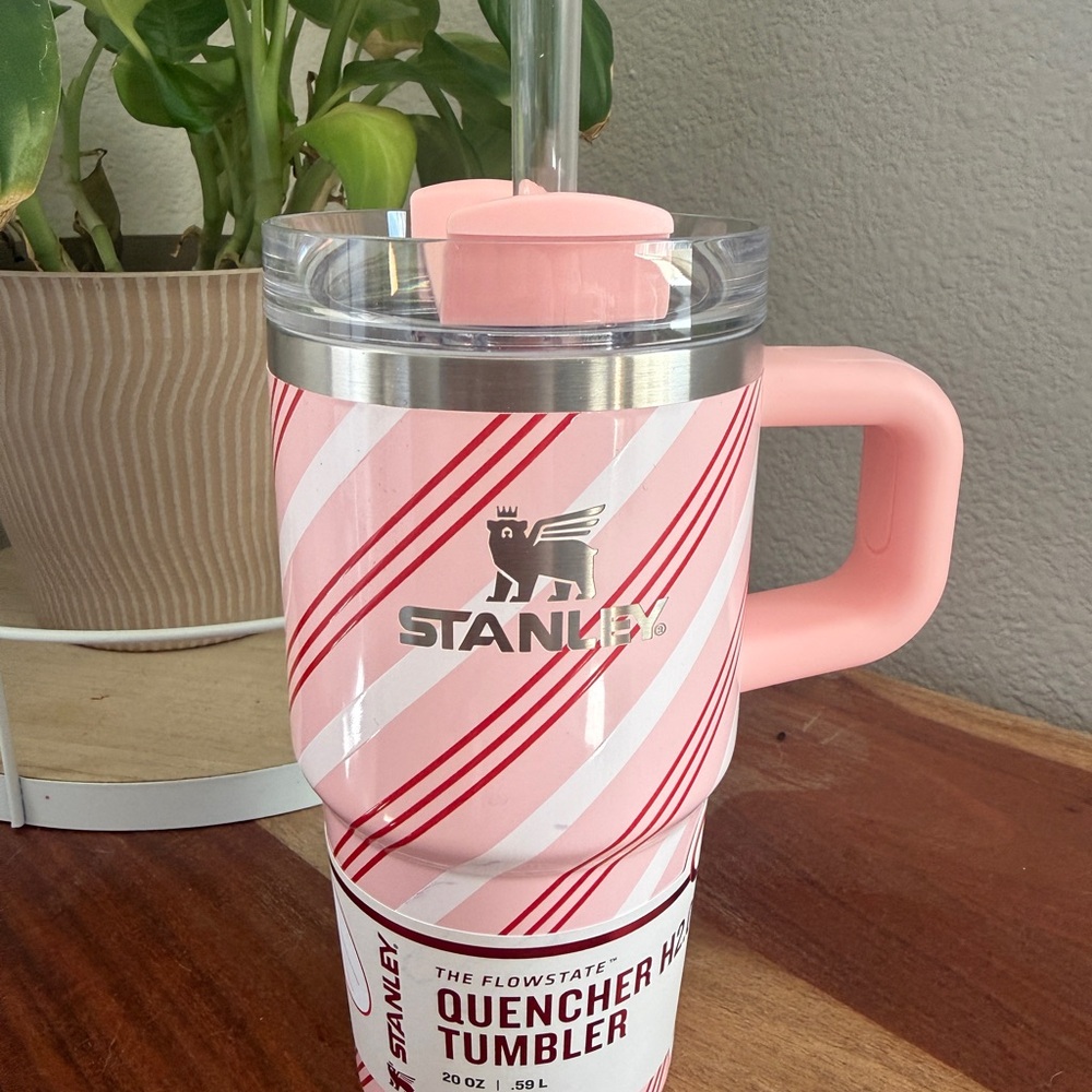 Stanley Pink and Red Candy-Stripe Quencher Tumbler with Handle 20 oz